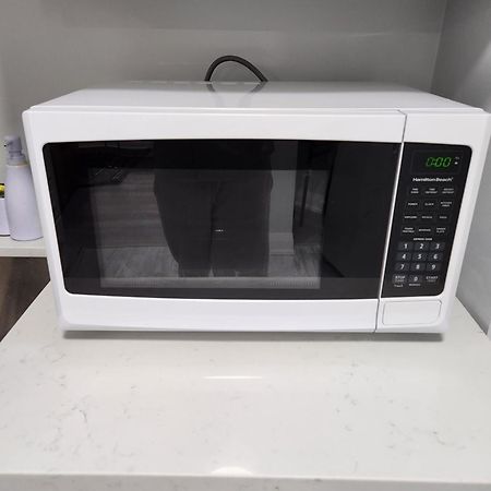 Apartment B 2 Bedroom 布兰普顿 外观 照片