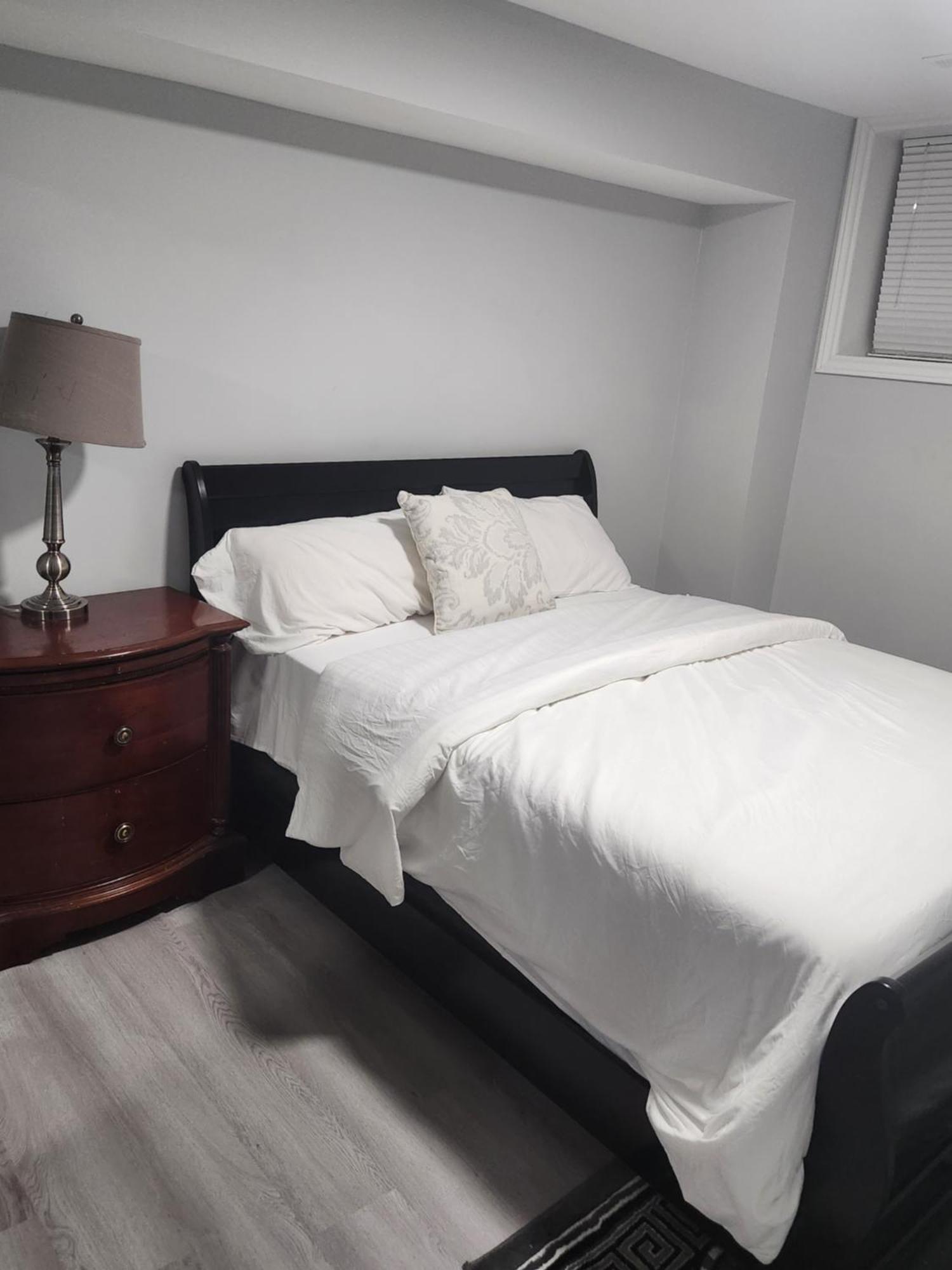 Apartment B 2 Bedroom 布兰普顿 外观 照片